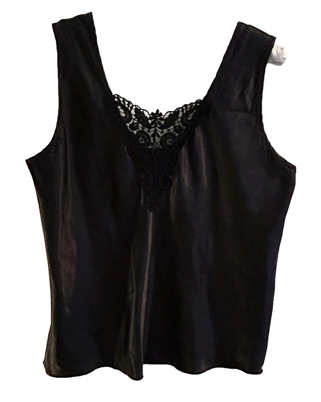ESCAPADES Exclusive of Decoration Womens Size M Black Camisole w/Lace, Unused