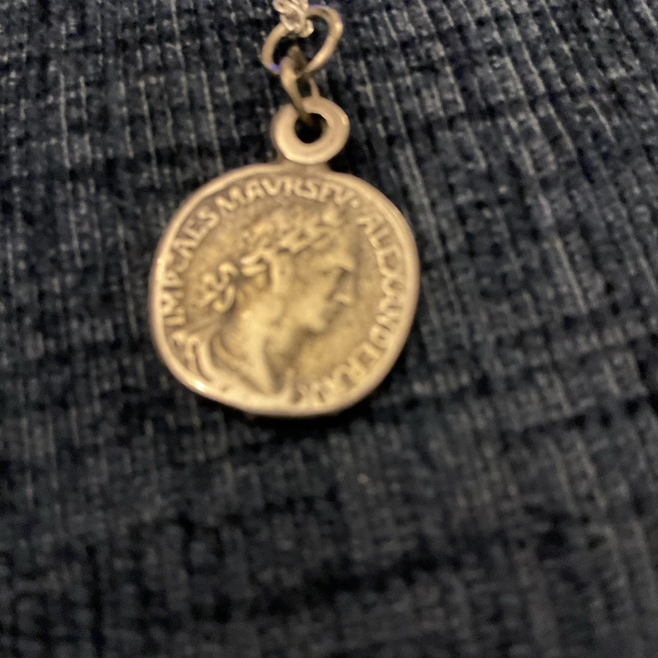 Very Old Silver Coin Says Lmpcaesmavrstv.alexander Au On 18 Inch Chain Silver - Image 4 of 4