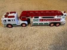 2000 Hess Fire Truck New In Original Box in excellent condition.