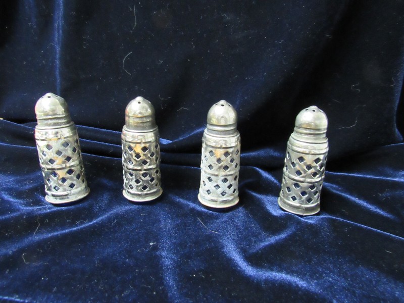 4 VINTAGE COBALT BLUE SALT AND PEPPER SHAKERS WITH FILIGREE  SILVERLATE TOP