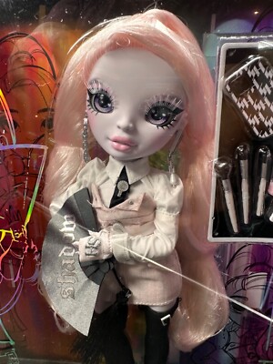 Rainbow High Shadow High - KARLA CHOUPETTE - Pink Fashion Doll
