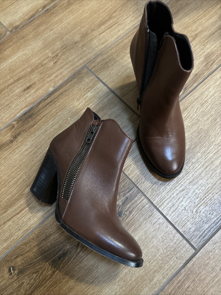 Dorothy Gaynor Brown Leather Ankle Block Heel Ankle Bootie  display picture 1