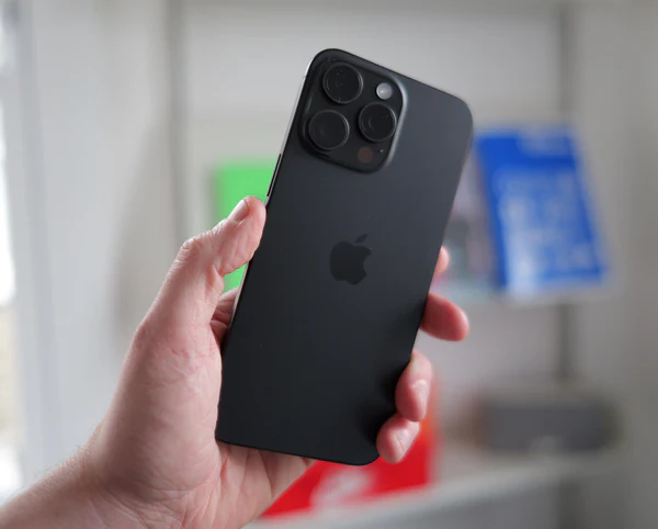 Apple iPhone 15 Pro - 256 GB - Black Titanium (Metro) for sale