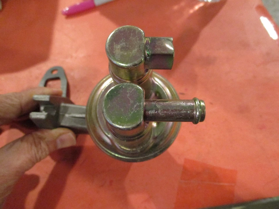 BOMBA DE COMBUSTIBLE NUEVA FORD F100-F150-F250-F350-400ci--6,6L-1978-1979 Foto 2 de 2