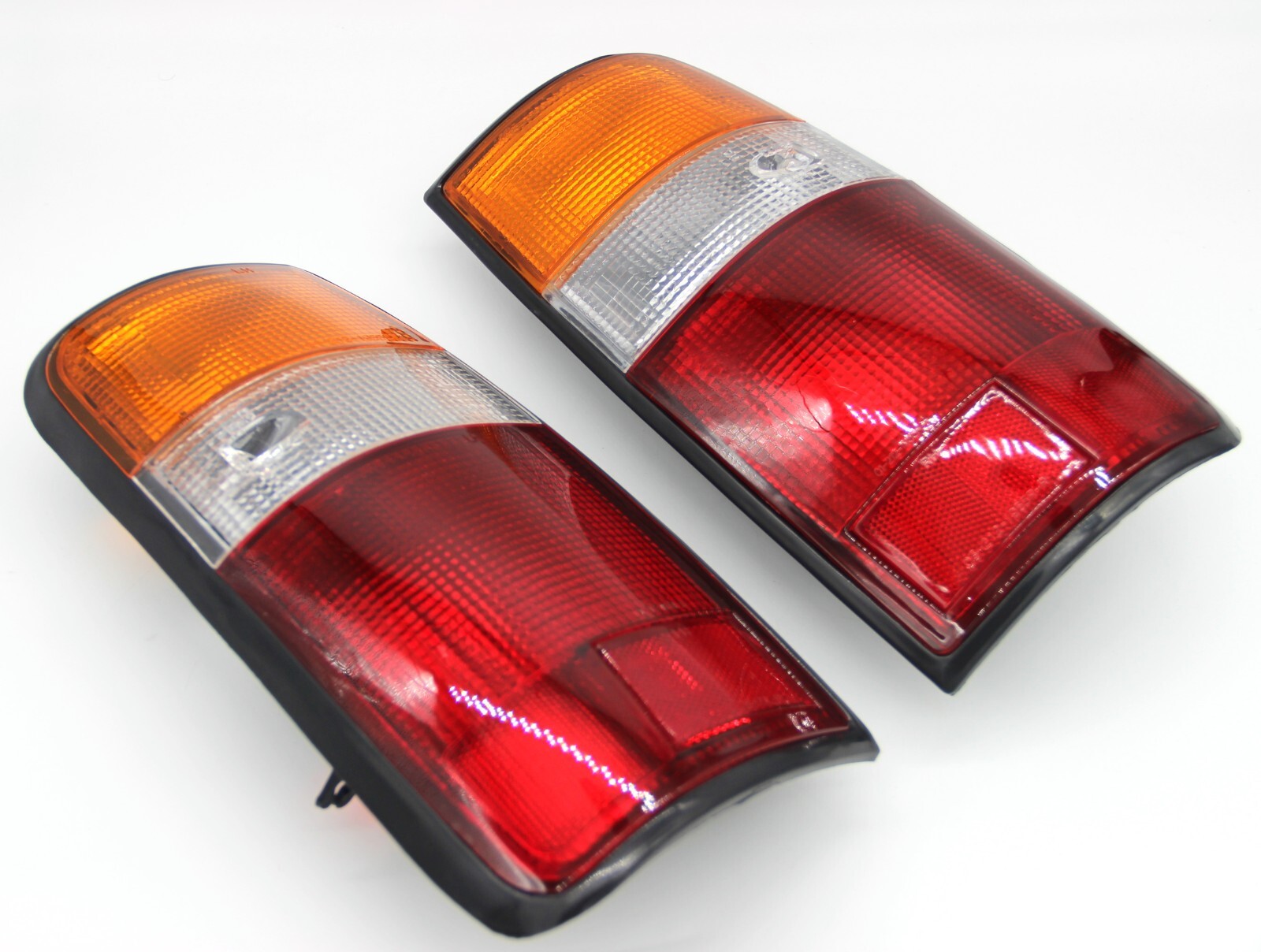 LENS ONLY fits Toyota Land Cruiser 19931997 FZJ80 Tail Lights Blinker