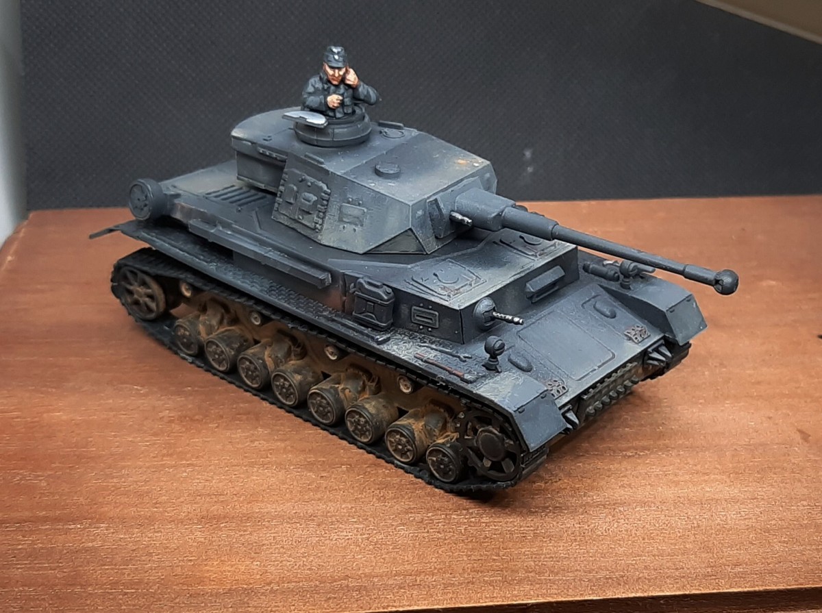 Blindé Allemand Panzer IV - Warlord Games - Bolt Action - 1/56 - Peint Et Assemblé - Pro
