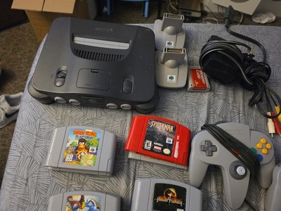 Nintendo 64 Console Bundle Black/Gray w/ 2 Controllers AV/Power & 8 Games & More