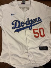 Nike Los Angeles Dodgers Men’s Size Medium Mookie Betts Baseball Jersey Champion