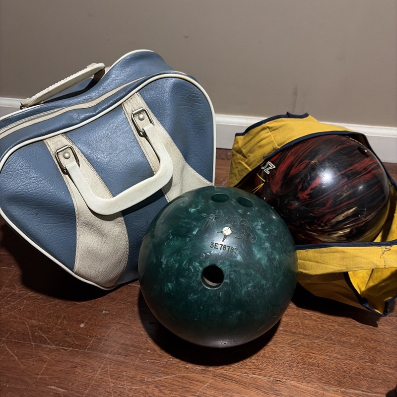Brunswick TZone Bowling Ball 8lb Caribbean Blue Leather Bag + 14lb Tru Star Ball