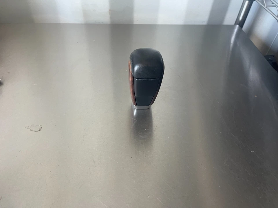 2007-2012 VOLVO S60 S80 XC70 BLACK LEATHER AND WOOD SHIFT KNOB VOLVO 30756901 - Image 3 of 4