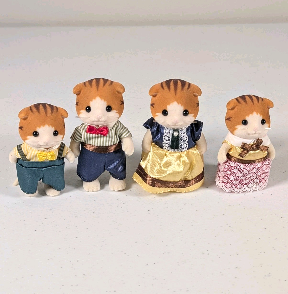 family cats　0728 Calico Critters Maple Cat Family FS-30 4 Figures Sylvanian