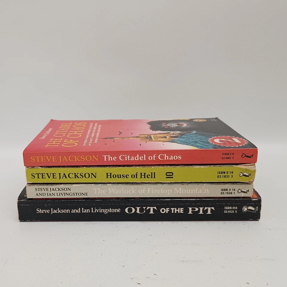 Steve Jackson Ian Livingstone Lucha Fantasía Gamebooks 4 Libros Paquete Lote PB Foto 2 de 4
