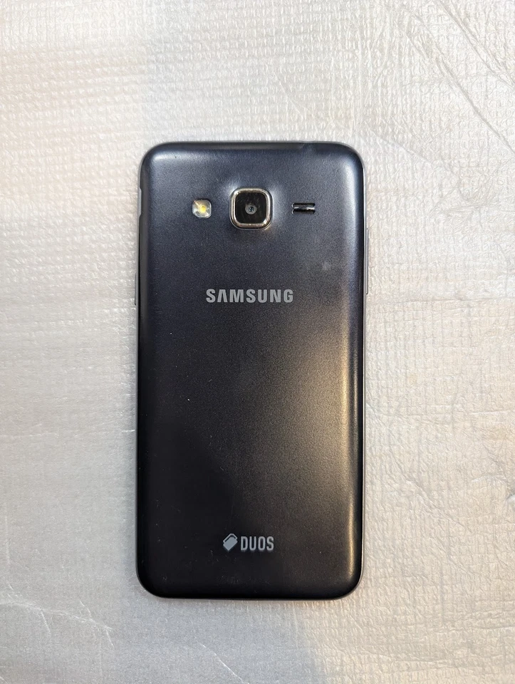 Samsung Galaxy J3 (2016) · 8GB, Foto 3 von 3