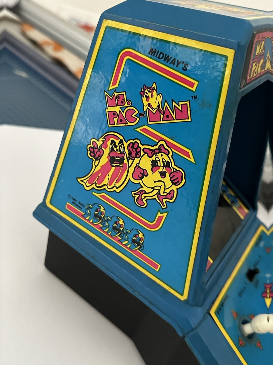 1981 Ms. PAC-MAN Mini Tabletop Arcade Video Game Coleco