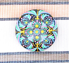HOME DECOR HAND PAINTED STONE 3"/MANDALA DOT PAINTING/METALLIC GOLD/MULTI COLORS