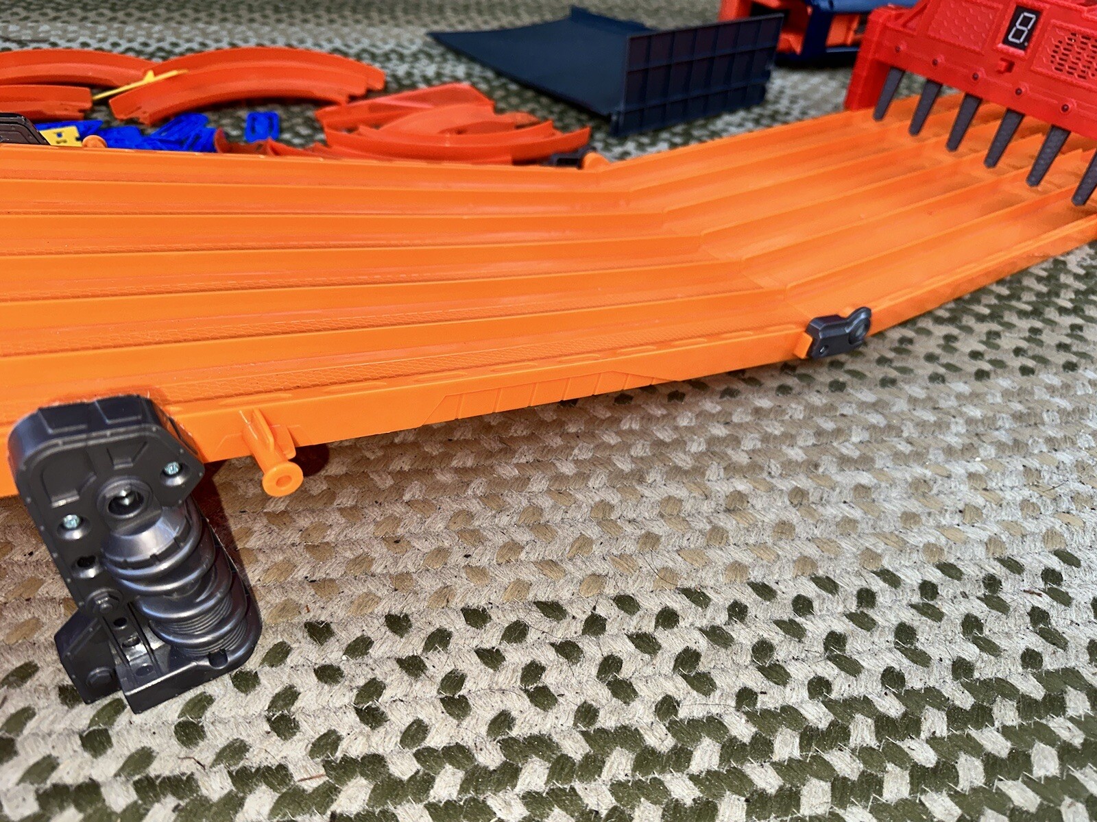 HOT WHEELS SUPER 6 LANE RACEWAY RACE TRACK ELECTRONIC FINISH LINE PLAY