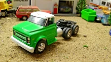 1970 CHEVROLET C60 SEMI TRUCK CUSTOM  Model die-cast car 1:64