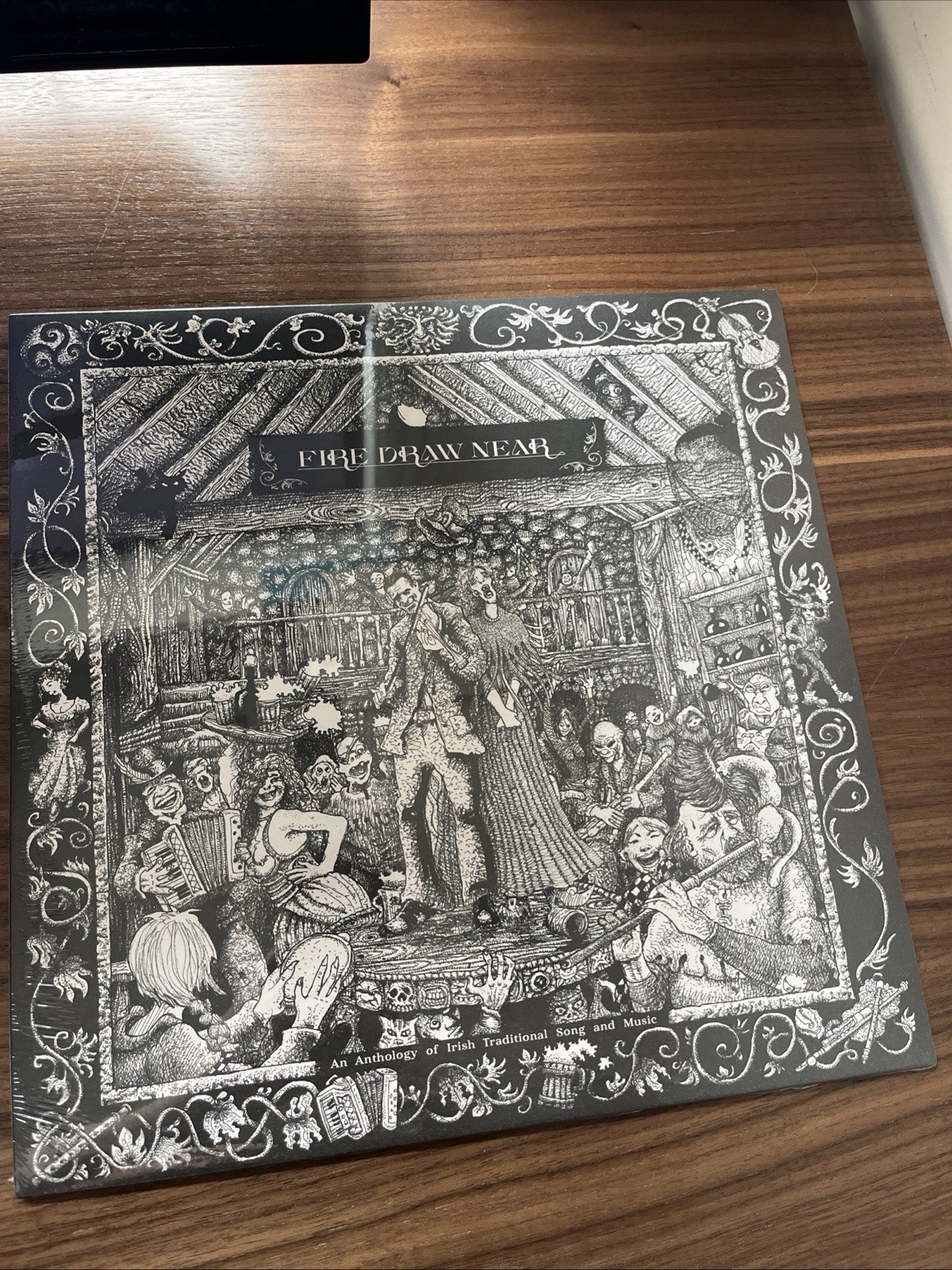 Fire Draw Near (An Anthology Of Irish Traditional Song And Music) (LP) [VINYL]”
