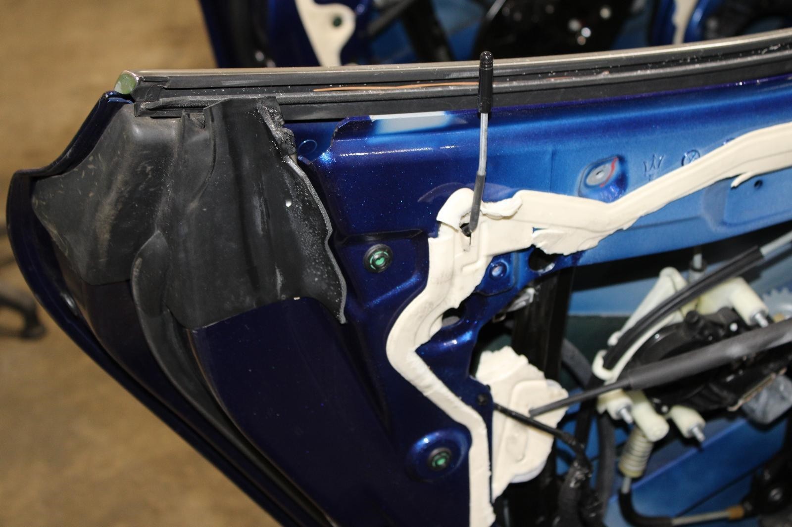 14-17 Ghibli Blue Left LH LR Rear Driver Side Door W/O Glass Factory OEM OE WTY