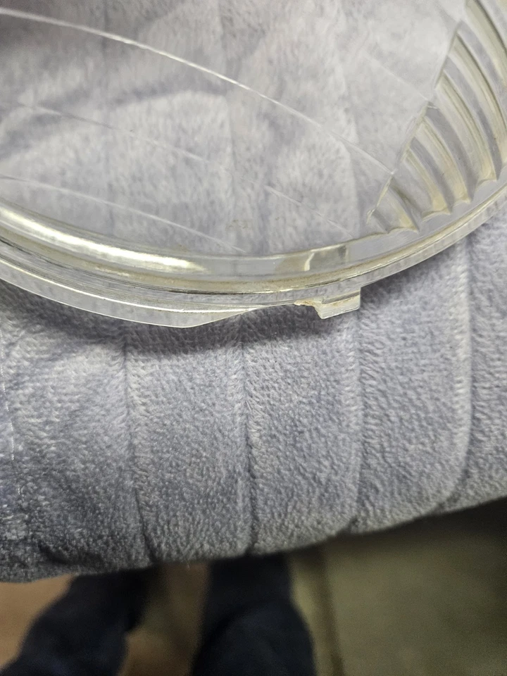 Lente de farol 1939 Chevrolet Master Coupe 1 somente. - Imagem 3 de 4