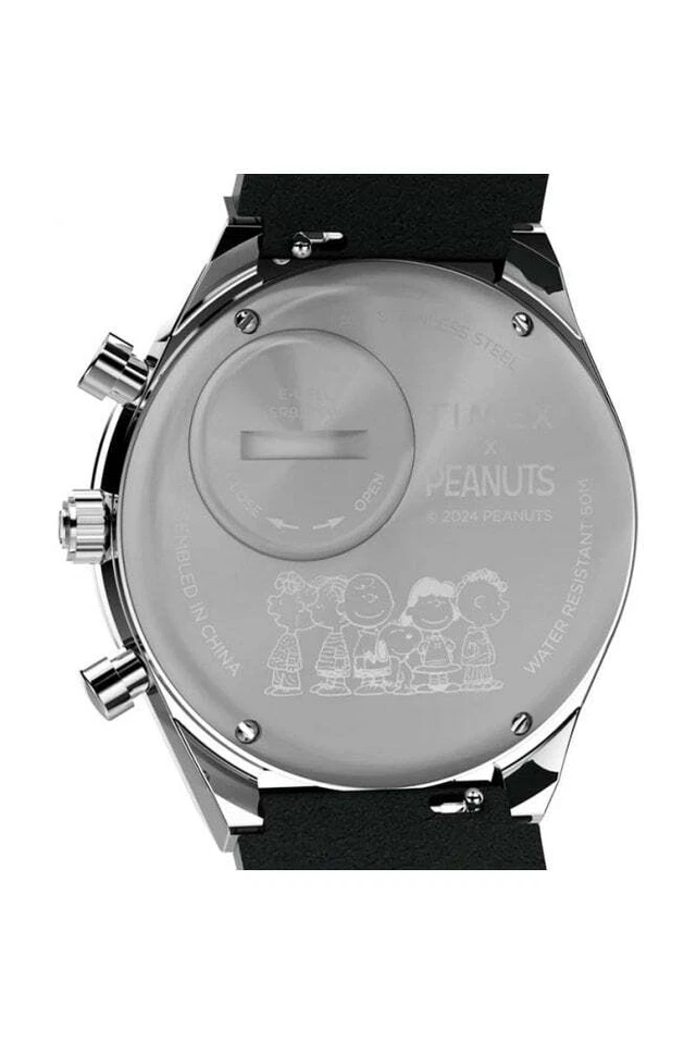 Q Timex Chronograph x Peanuts Snoopy 40mm Watch TW2W68900 - Image 3 of 4
