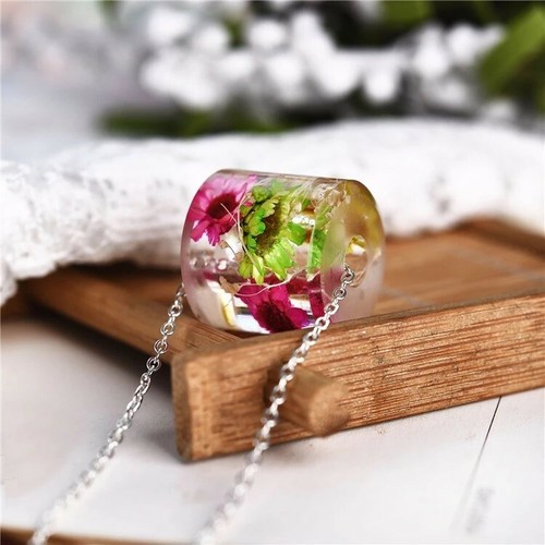 Romantic&wild real flowers resin pendant Superb silver chain Nature Inspired - Picture 2 of 6