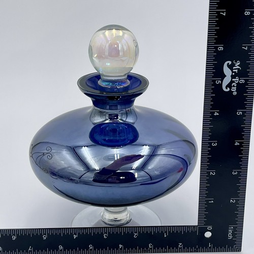 Art Glass Perfume Bottle With Stopper Iridescent Pedestal Vintage Hand Blown - Picture 7 of 7
