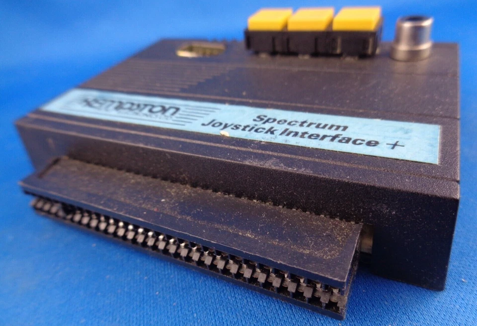 SINCLAIR SPECTRUM -- JOYSTICK INTERFACE + (KEMPSTON MICRO ELECTRONICS) - Bild 2 von 4