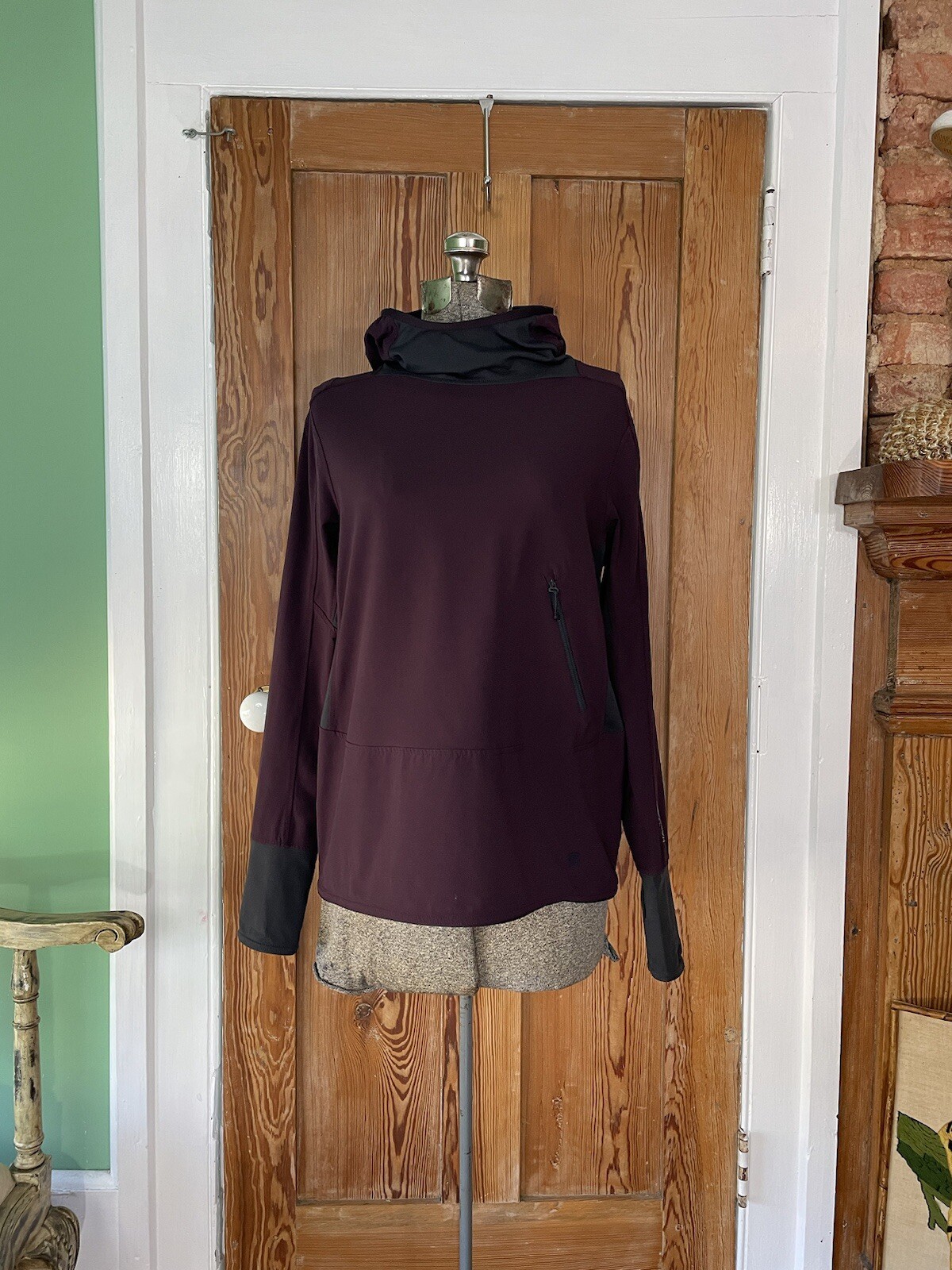 Mountain Hardware Chockstone Pullover Hoodie Soft… - image 1