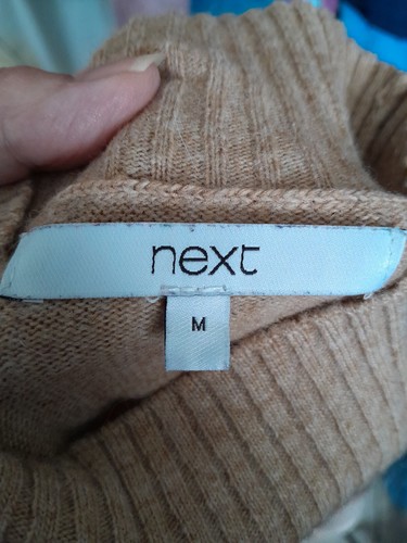 (M) NEXT JUMPER. high Neckline. Cuff Colour Block. Camel - Picture 3 of 10