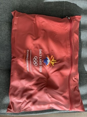 2002 Salt Lake Olympics Closing Ceremony Souvenir Bag Flashlight Seat Cushion