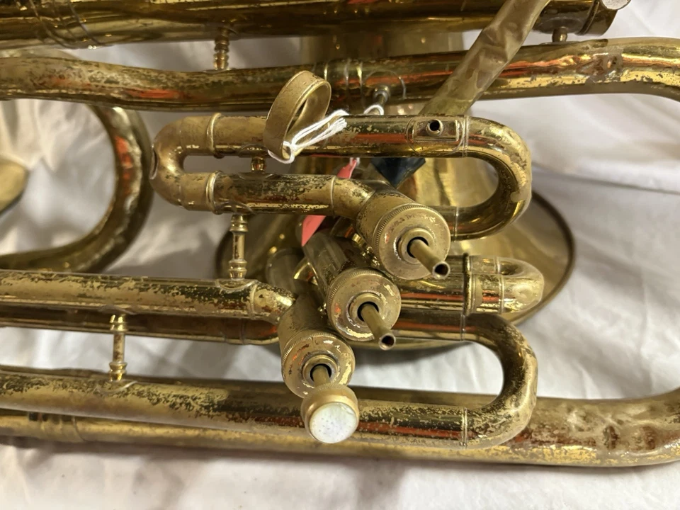 CUERNOS DE BARÍTONO VINTAGE REYNOLDS Y DESCONOCIDOS - ¡LOTE DE 2 para piezas! Sin estuche Foto 4 de 4