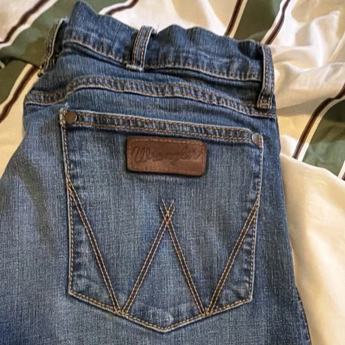 Wrangler Retro Men's Slim Fit Straight Leg Jeans WLT88BZ Bozeman Wash 36x34 - product listing photo