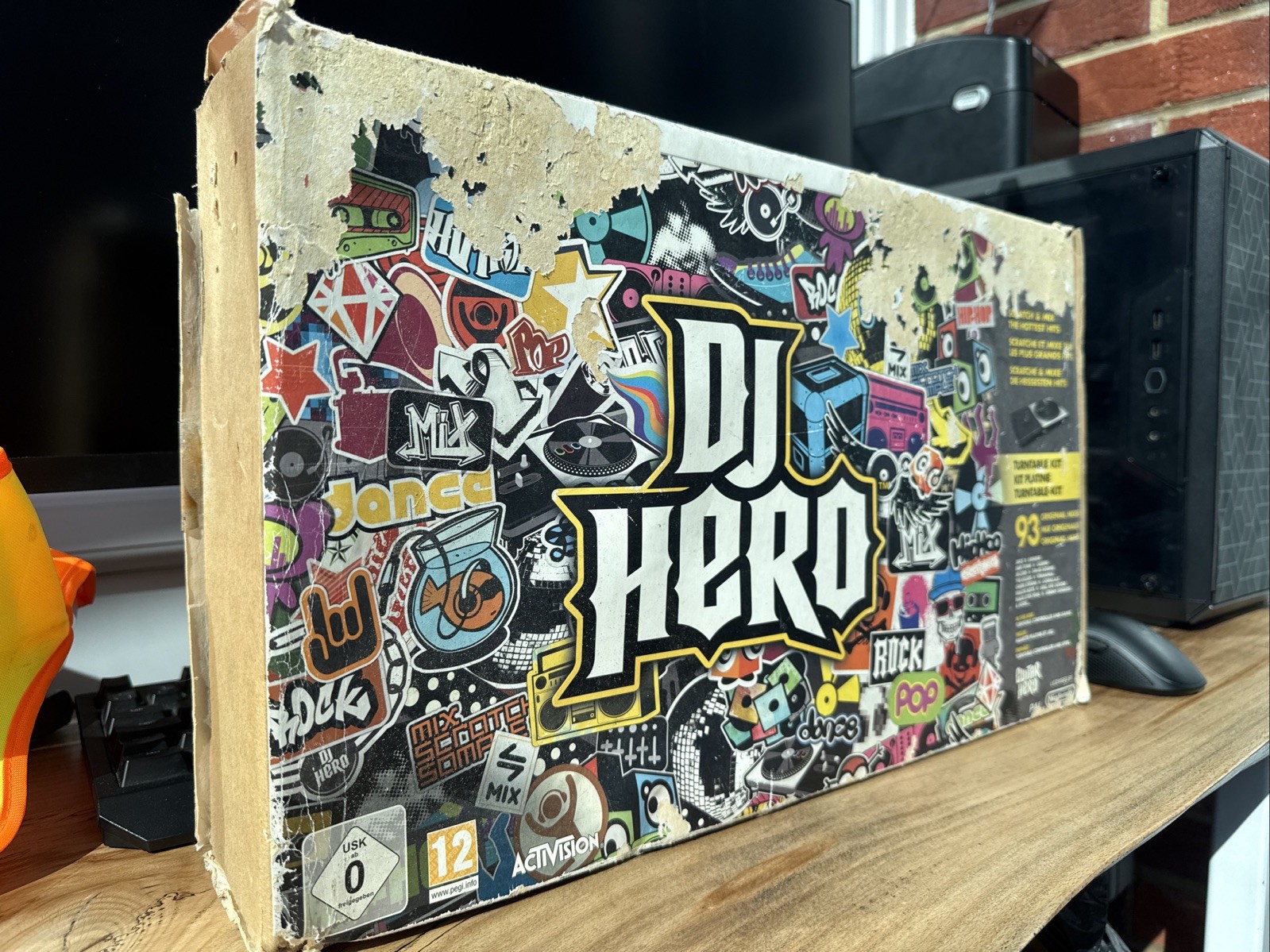 Boxed DJ Hero Turntable & Game - Nintendo Wii - Complete in Box - Tested