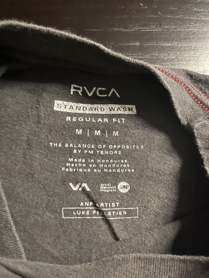 RVCA Hawaii Long Sleeve Tee M Black Luke Pelletier Artist Series Skull Graphic - Image 3 of 4