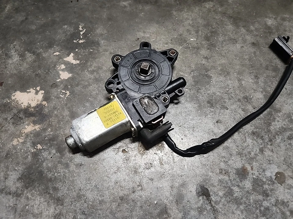 Nissan Pathfinder 1996-2004 puerta trasera izquierda motor ventana eléctrica 80730-0W310 Foto 3 de 4