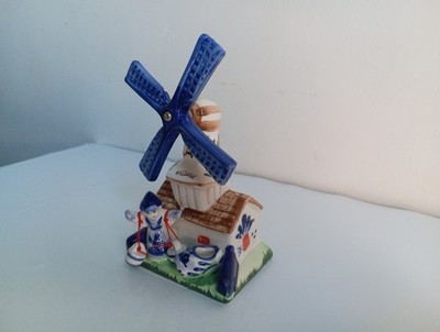Holland Windmill Moveable Propoler Blue Handpainted deco Holland ceramic house