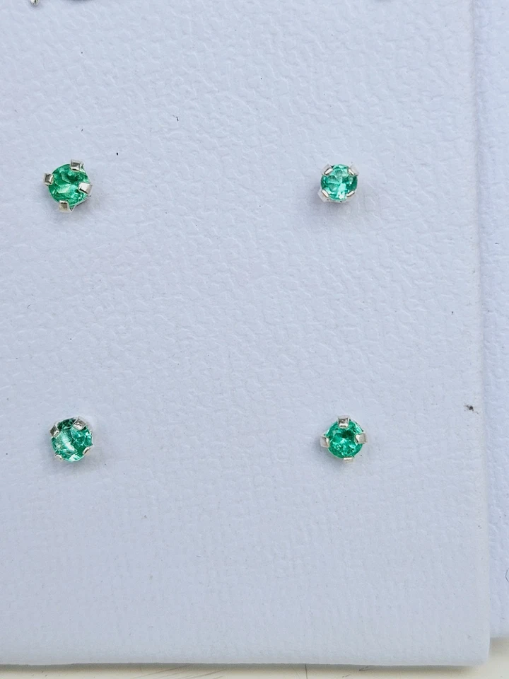 Pendientes de plata con esmeralda colombiana natural Foto 4 de 4