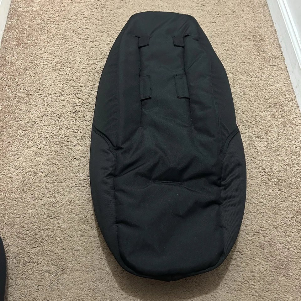 DISCONTINUED Bugaboo COCOON LIGHT BLACK - Image 4 of 4