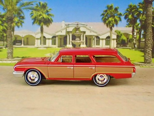 Classic 1960 Ford Country Squire 292ci V8 Station Wagon 1/64 Scale Limited Edt F - 第 3/5 張圖片