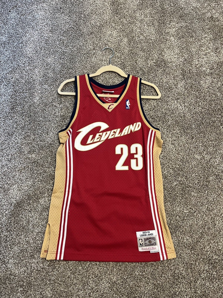 NWT Mitchell & Ness Cleveland Cavaliers LeBron James Jersey