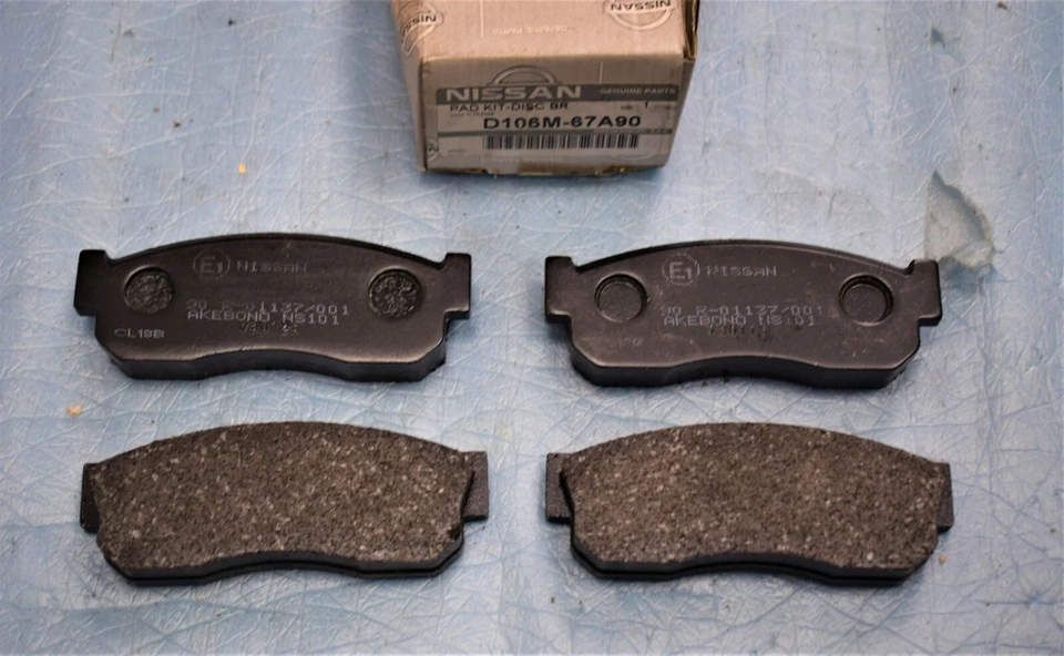 plaquettes de frein avant origine NISSAN SUNNY I II CHERRY II III neuf - Photo 1/1