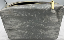 Estee Lauder Cosmetic Makeup Bag Travel Case W/ Zippers 9 "x7"x3" NEW PIC.