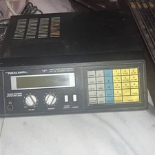 Realistic Pro-2004 Programmable AM/FM 300-Channel Scanner Receiver 20-119