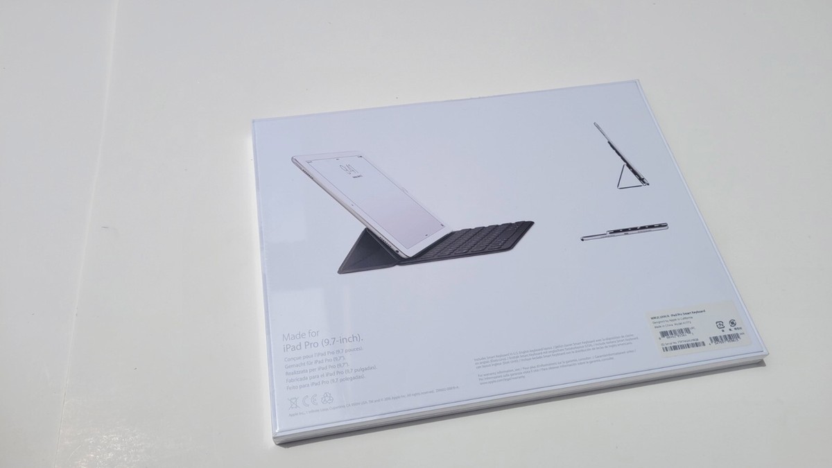 Apple iPad Pro Smart Keyboard 9.7 Black Model MM2L2AM/A | eBay