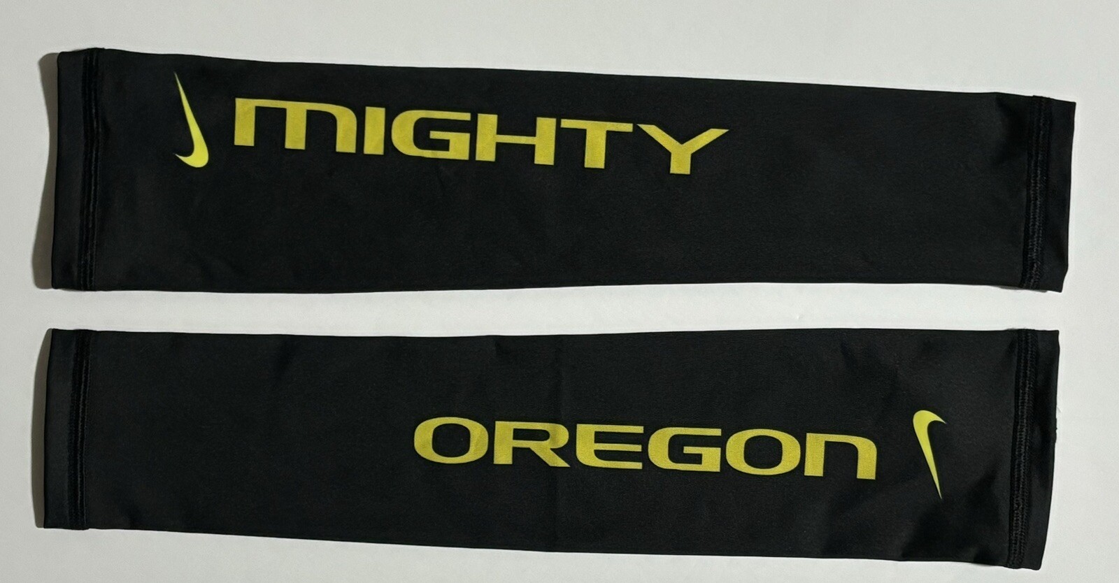 NEW Nike Women’s XS Oregon Ducks PE Team Issued “MIGHTY OREGON