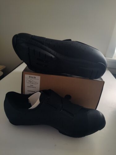 Chaussures de VTT pour hommes Fizik X4 Terra Powerstrap noires 8 1/4 US NEUVES PDSF 149 - Photo 1/2
