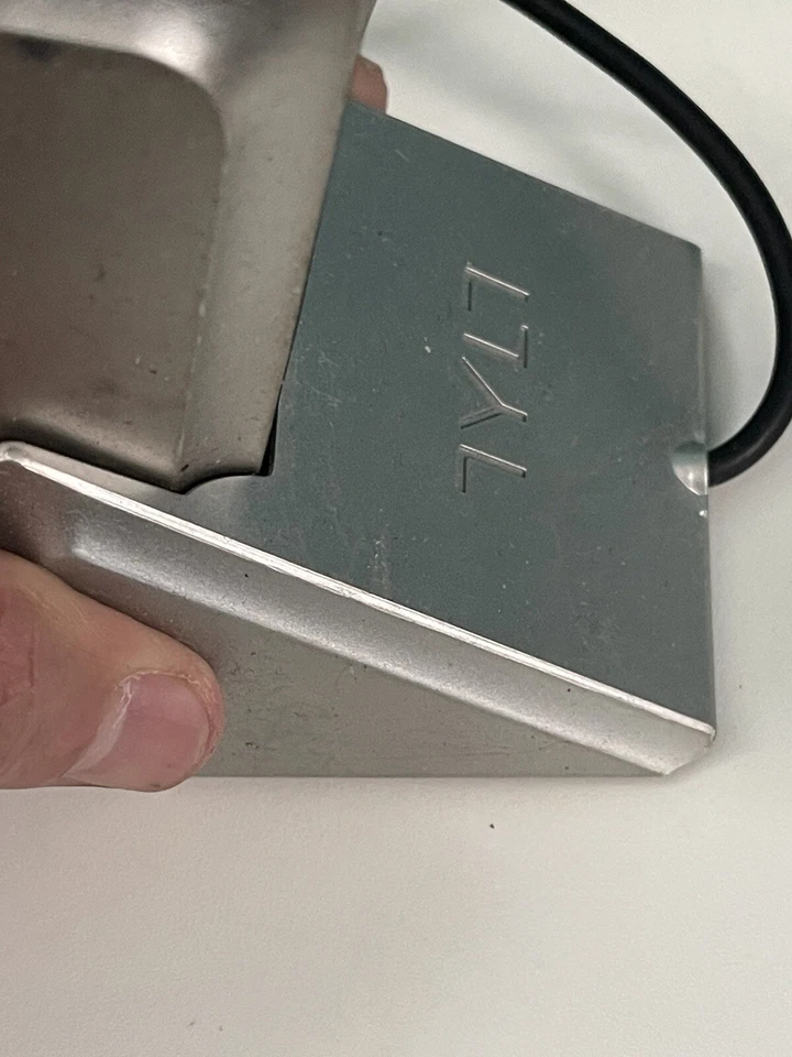 Banco de alimentación portátil TYLT 2 con base de carga de batería PB2DOCK-TB *funciona Foto 2 de 3