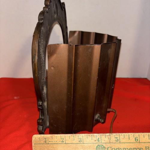 Vintage Sceen Cast Iron Picture Frame Light Fixture-No Glass-Estate Find - Picture 12 of 13