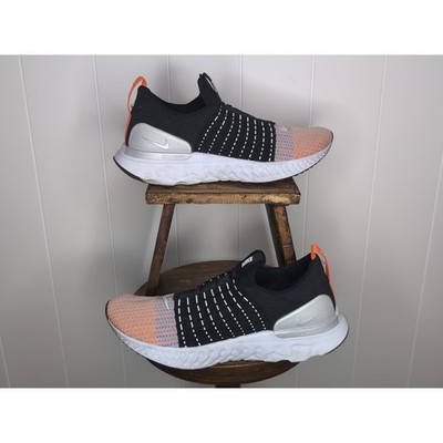 Nike Men's React Phantom Run Flyknit 2 sneakers Size 10